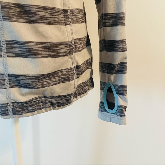 Lukka Capri Leggings and Jacket Activewear Set Black Blue Gray Medium - Picture 2 of 16